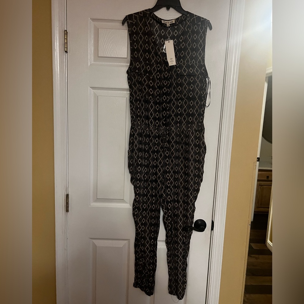 NWT Olive & Oak Geometric Patterned Sleeveless Jumpsuit M